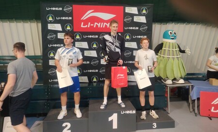 Zaključni turnir mladinske Li-Ning lige šest medalj in šest pokalov za uspešen zaključek sezone (4)